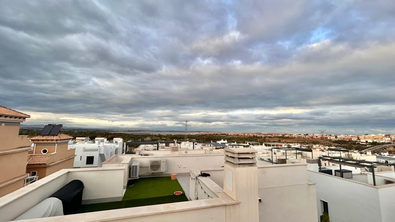 Resale - Villa - Orihuela Costa - PAU 26