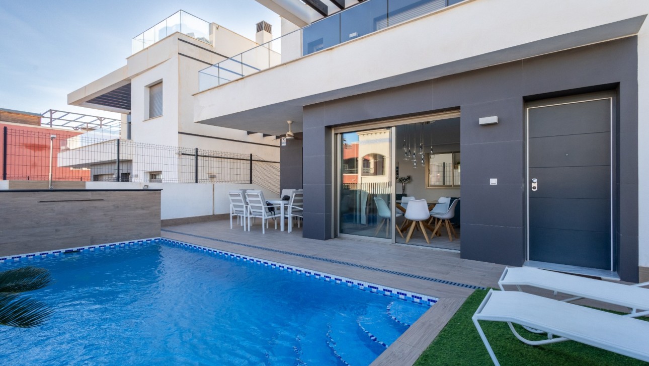 Перепродажа - Villa - Orihuela Costa - PAU 26