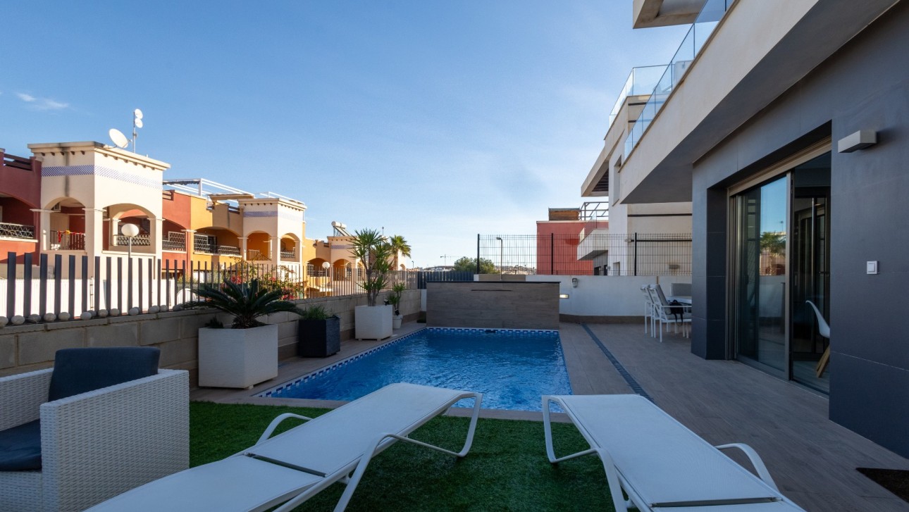Перепродажа - Villa - Orihuela Costa - PAU 26