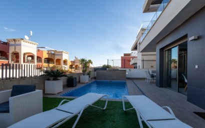 Перепродажа - Villa - Orihuela Costa - PAU 26