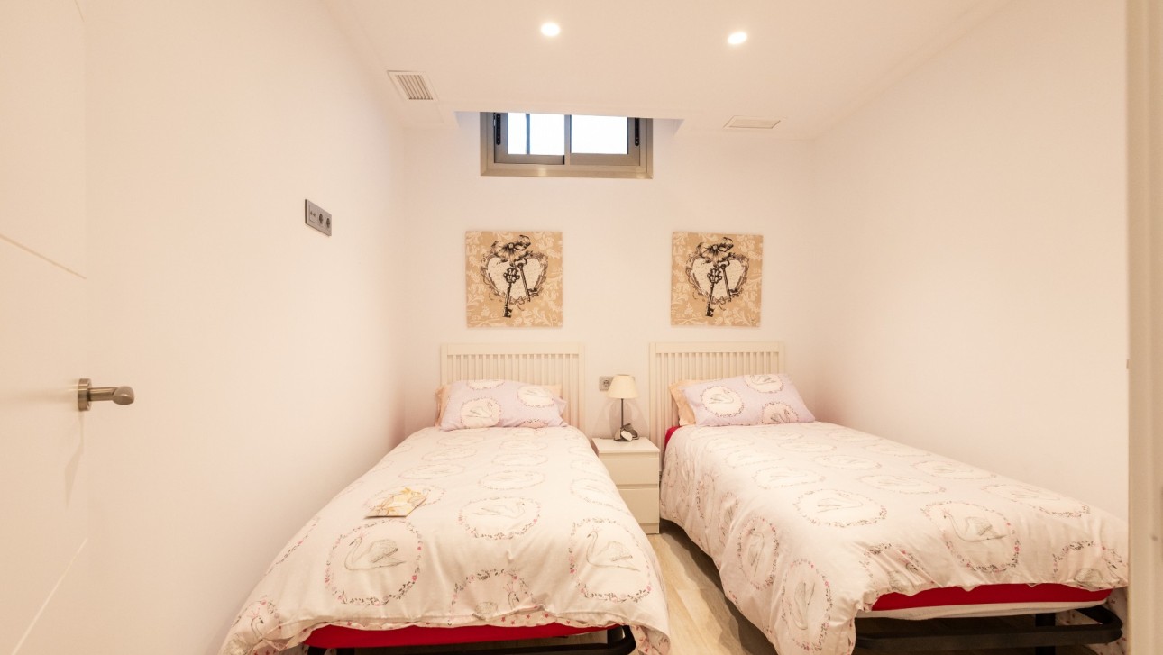 Перепродажа - Villa - Orihuela Costa - PAU 26