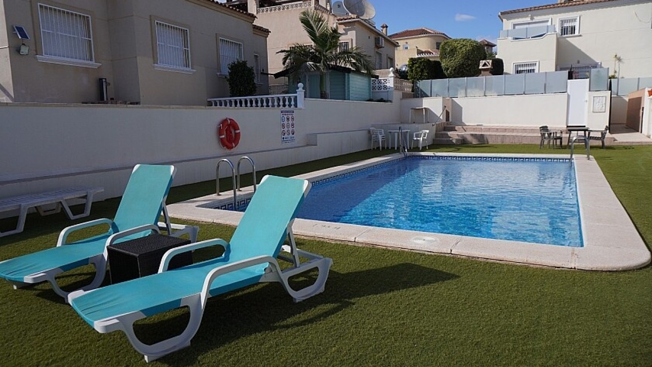 Resale - Villa - Orihuela Costa - Villamartin area
