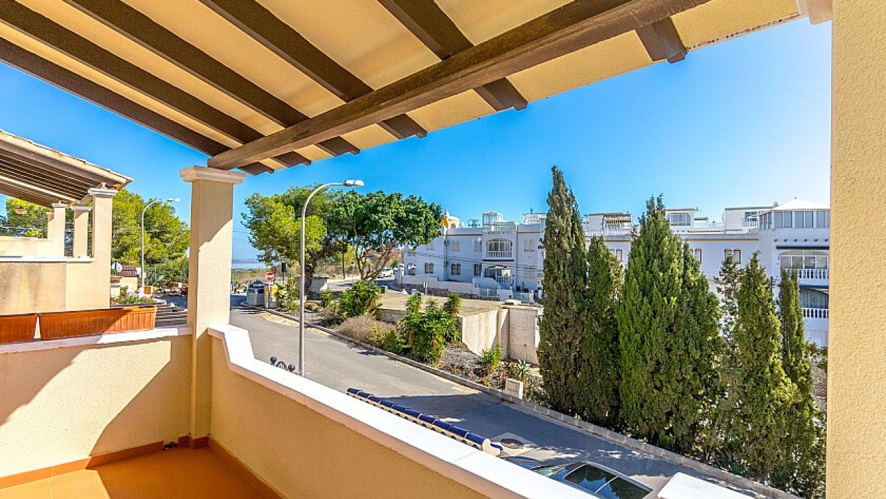 Resale - Villa - Orihuela Costa - Villamartin area