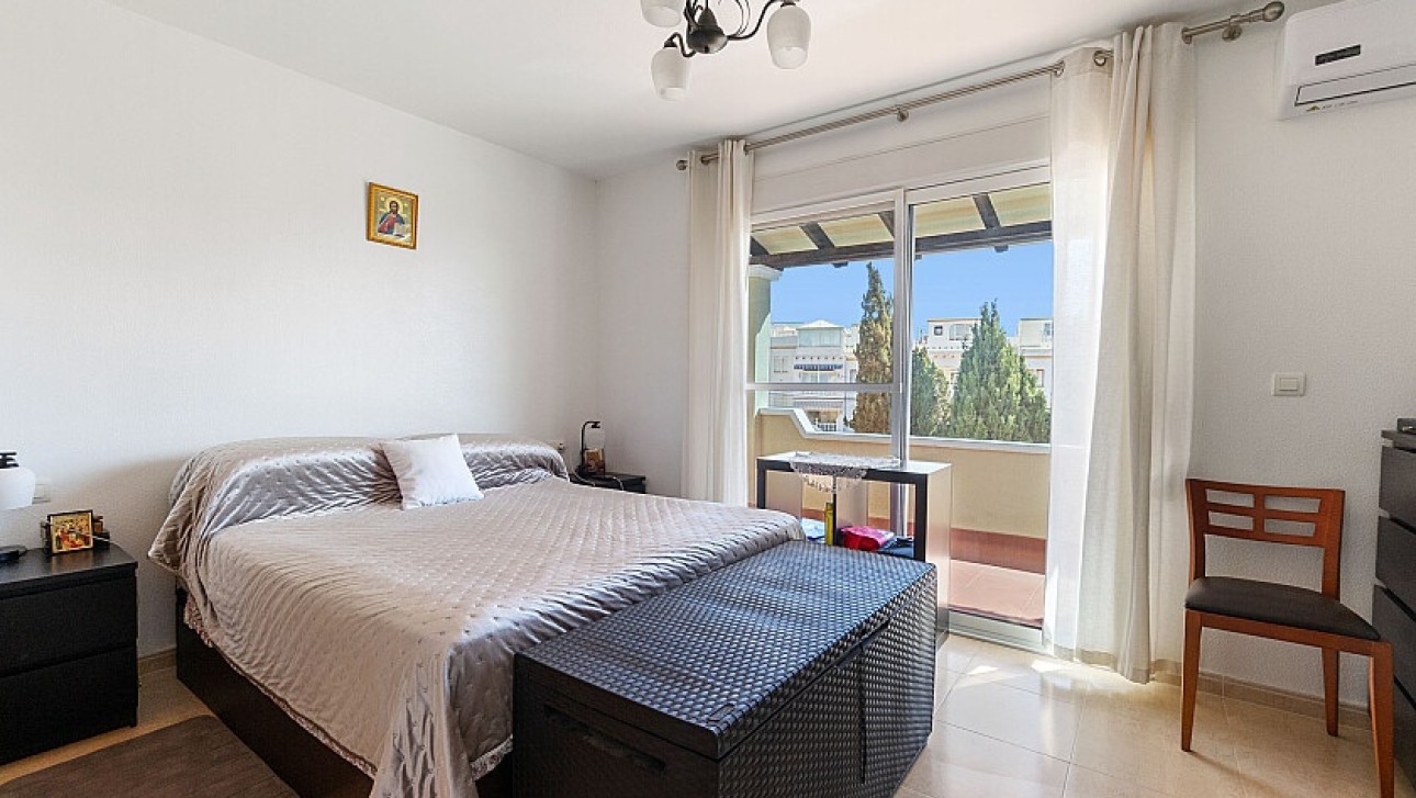 Resale - Villa - Orihuela Costa - Villamartin area