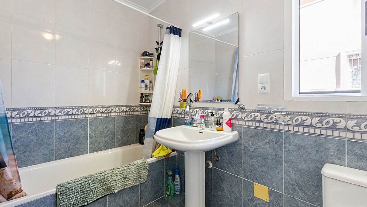 Resale - Villa - Orihuela Costa - Villamartin area
