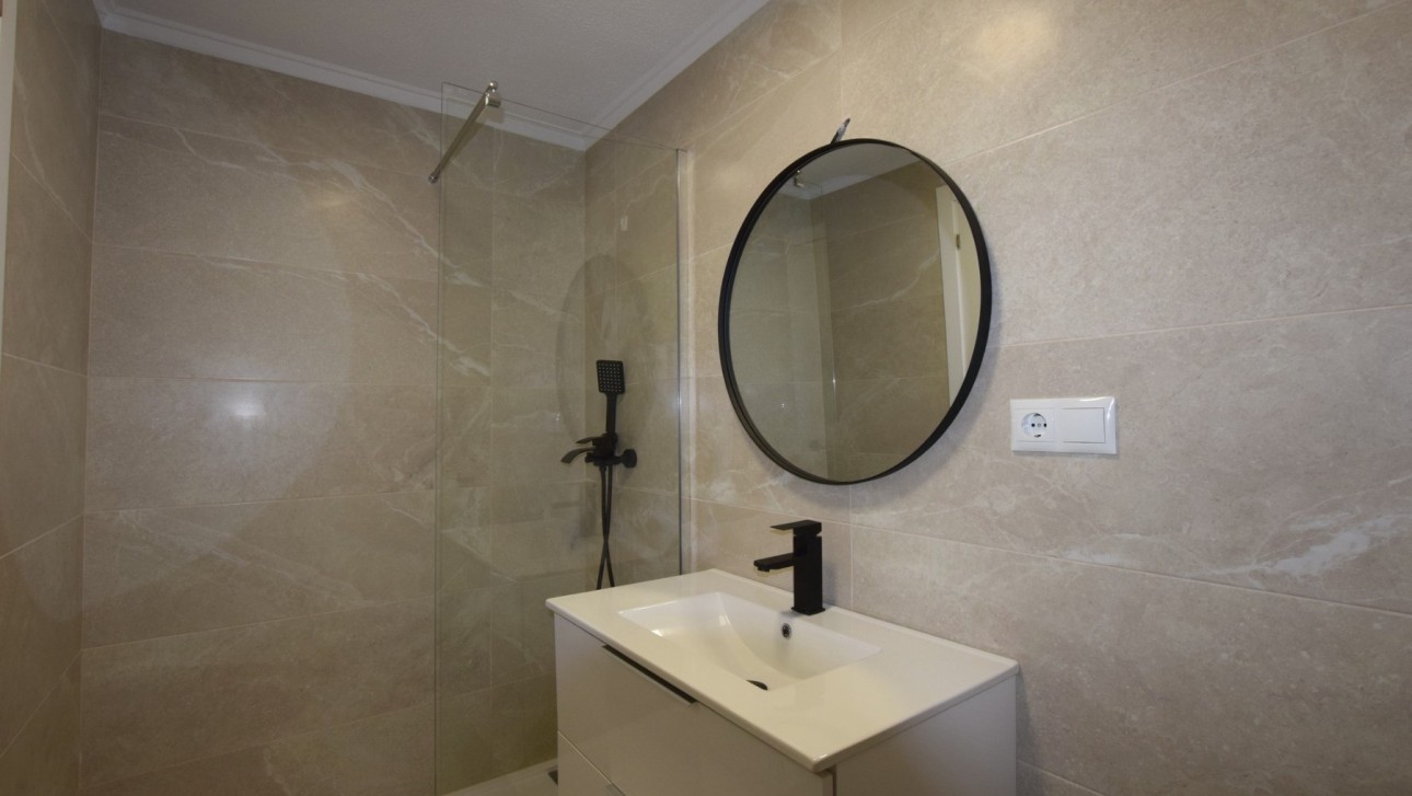 Resale - Apartment - La Mata