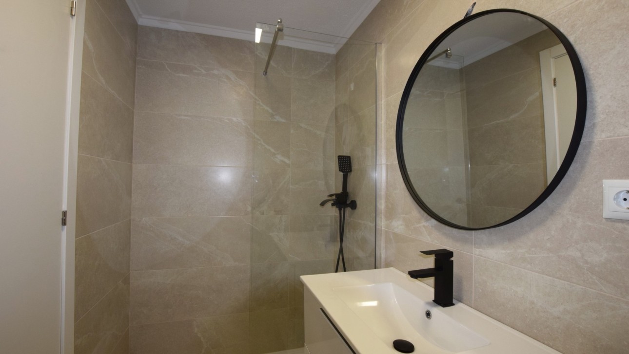 Resale - Apartment - La Mata