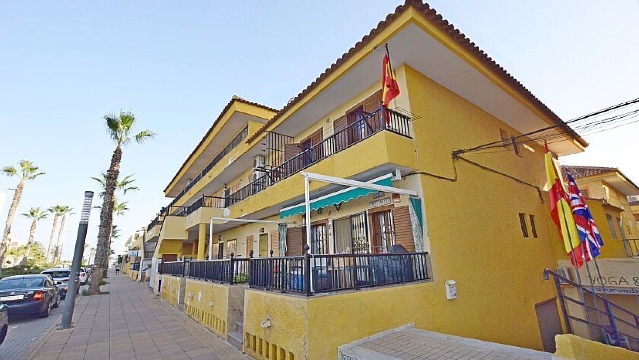 Resale - Townhouse - La Mata