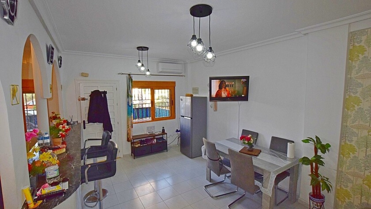 Resale - Townhouse - La Mata