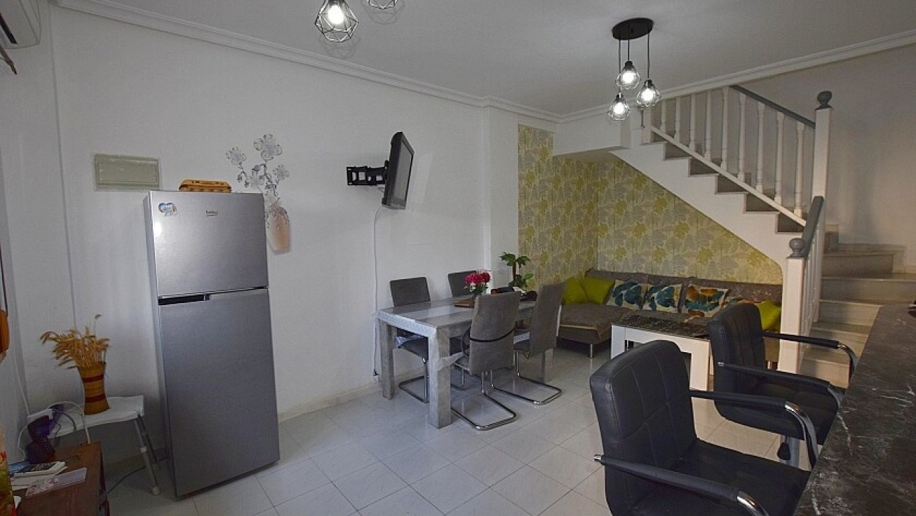 Resale - Townhouse - La Mata