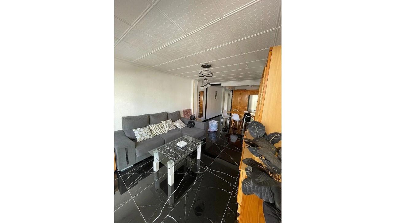 Odsprzedaż - Apartment - Torrevieja