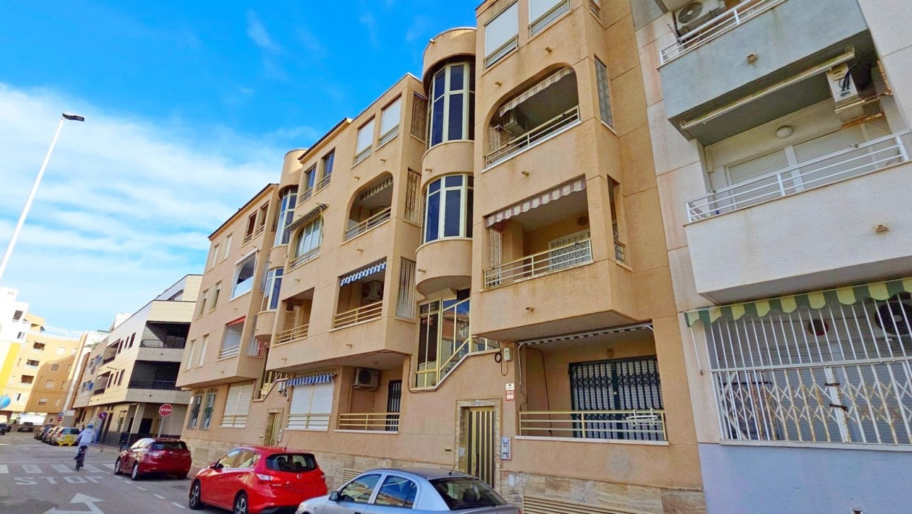 Resale - Apartment - La Mata