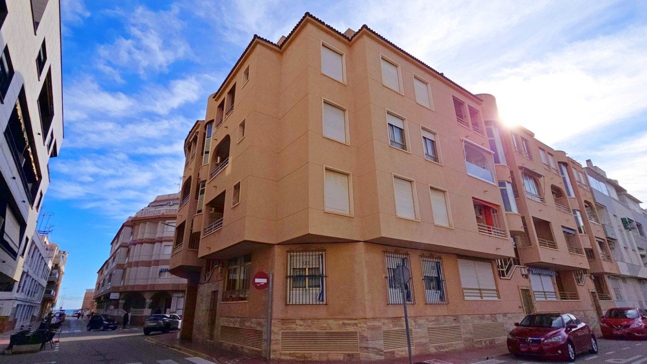 Resale - Apartment - La Mata