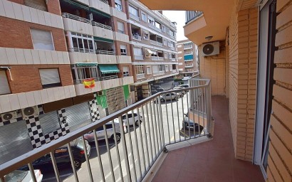 Resale - Apartment - Torrevieja - Playa del Acequión