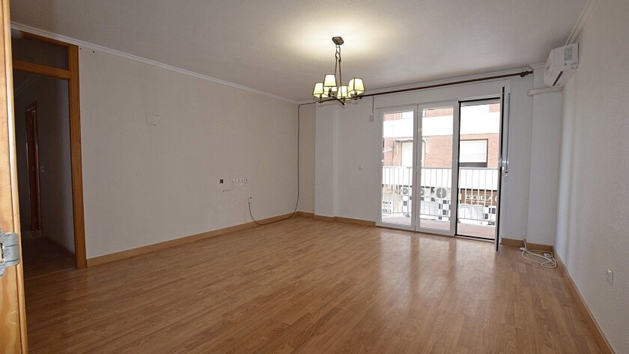 Resale - Apartment - Torrevieja - Playa del Acequión