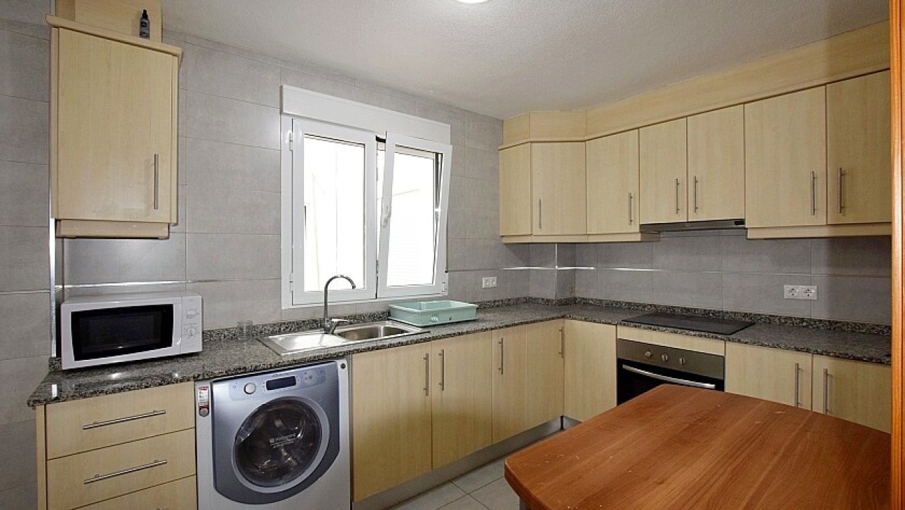 Resale - Apartment - Torrevieja - Playa del Acequión