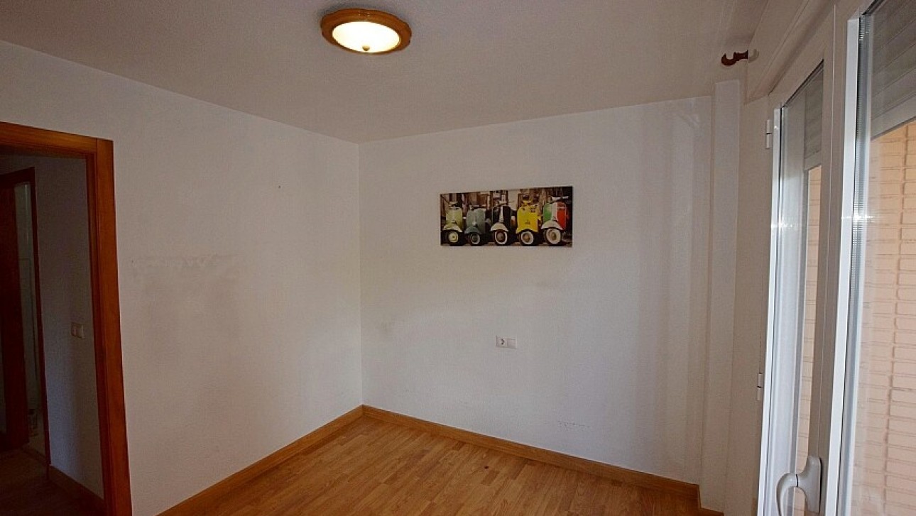 Resale - Apartment - Torrevieja - Playa del Acequión
