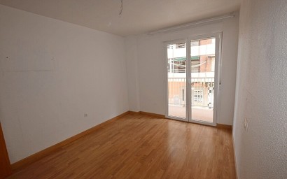 Resale - Apartment - Torrevieja - Playa del Acequión