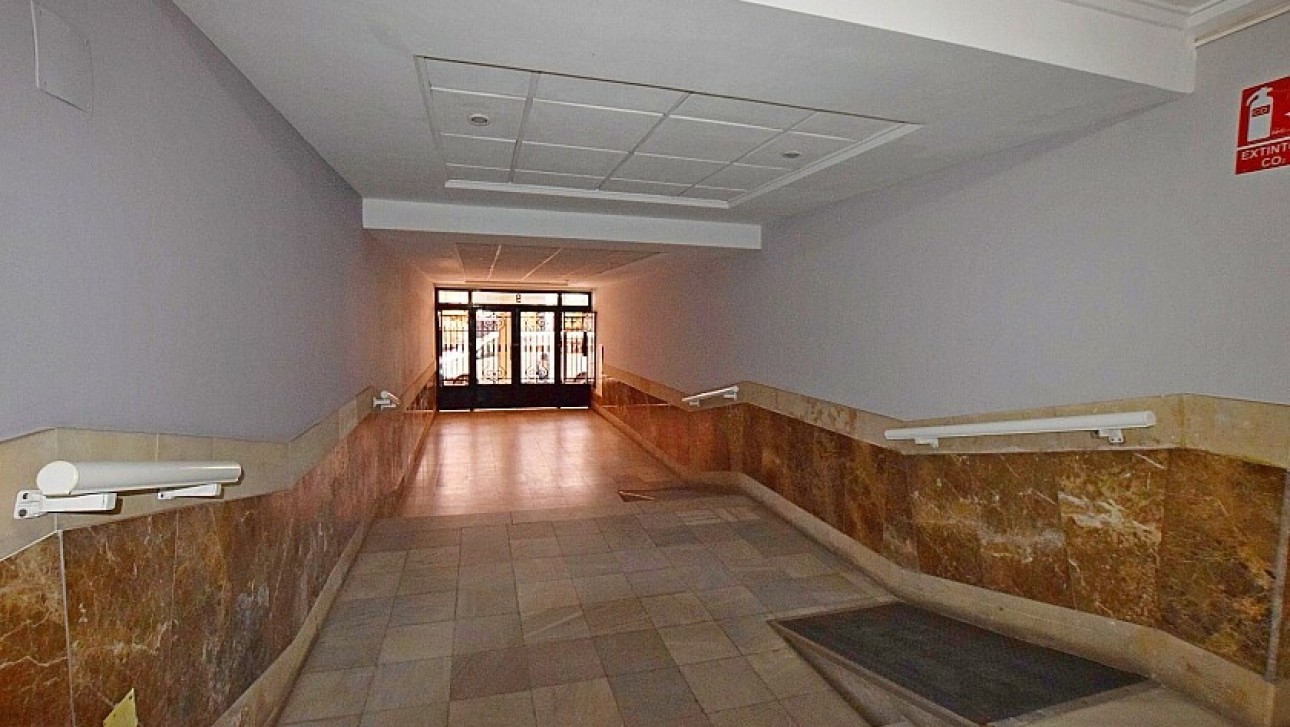 Resale - Apartment - Torrevieja - Playa del Acequión