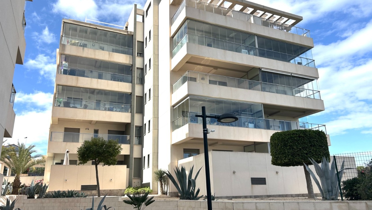 Odsprzedaż - Apartment - Orihuela Costa - Villamartin area