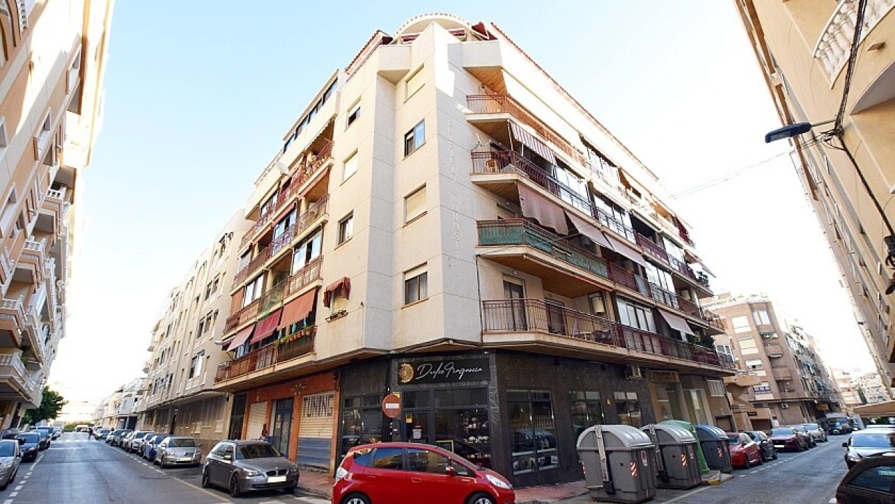 Resale - Apartment - Torrevieja - Playa de los Locos