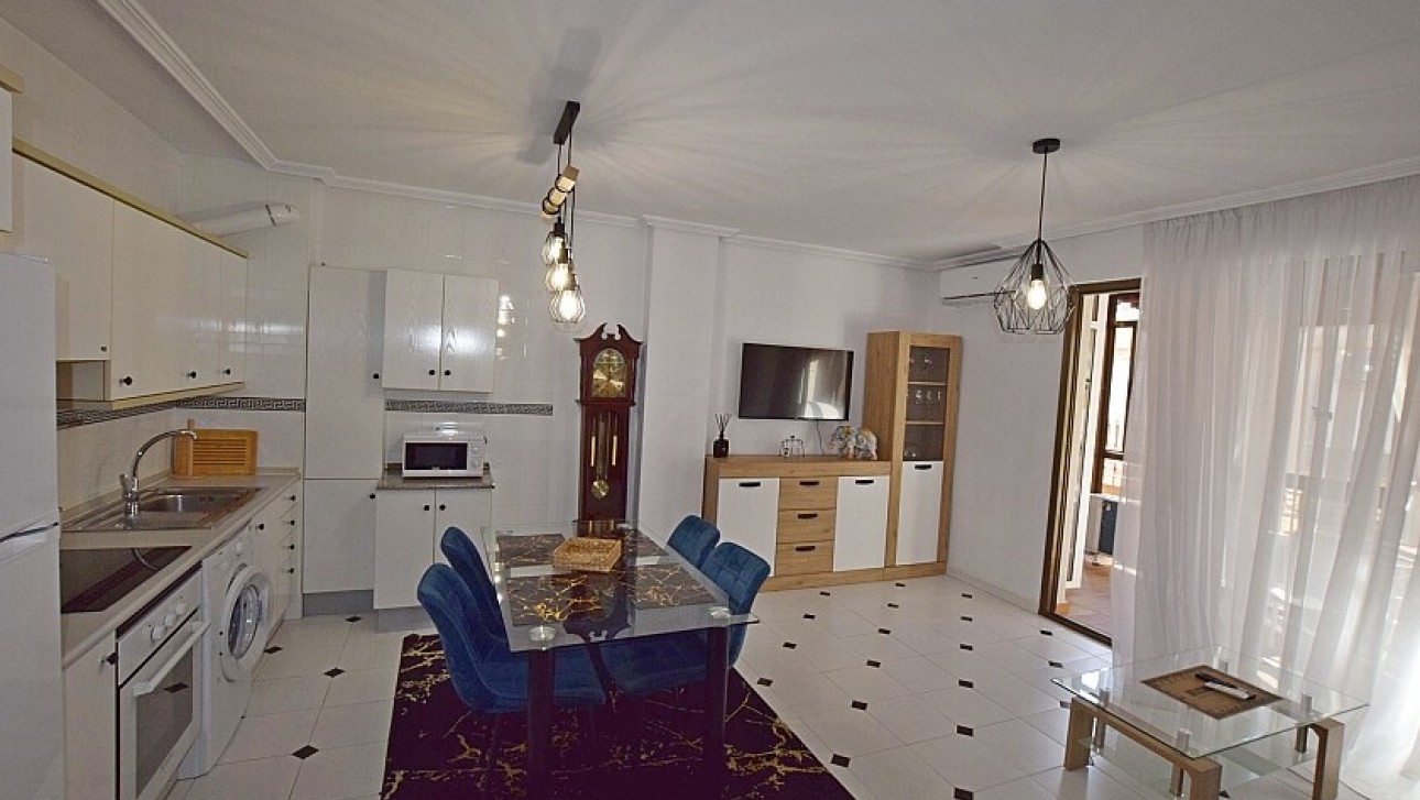 Resale - Apartment - Torrevieja - Playa de los Locos