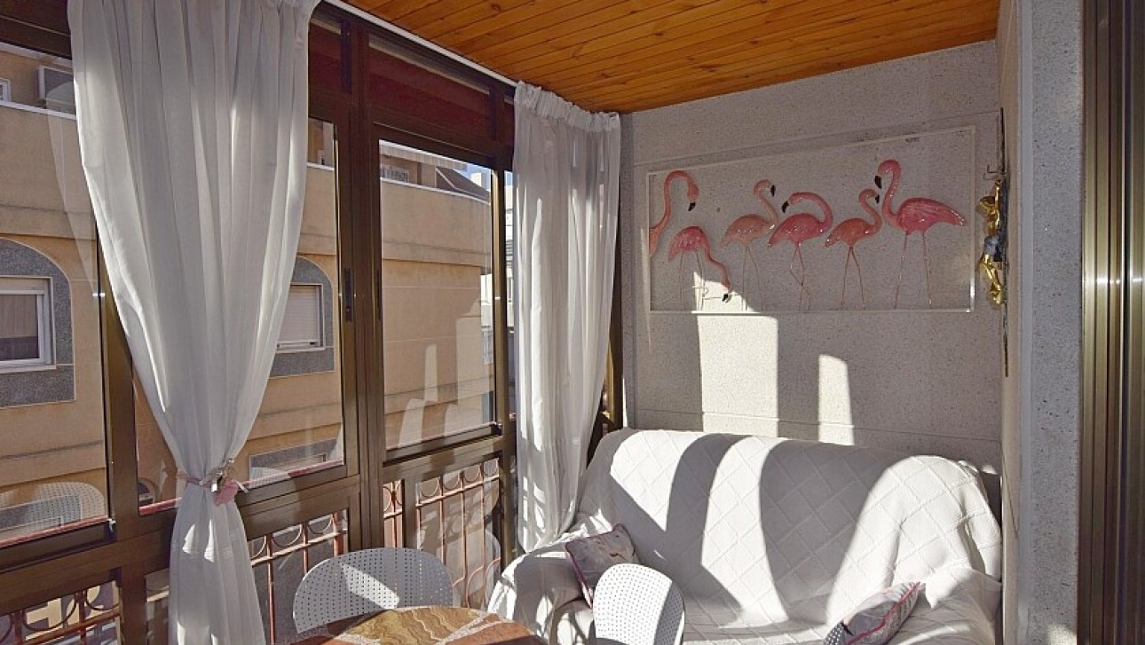 Resale - Apartment - Torrevieja - Playa de los Locos
