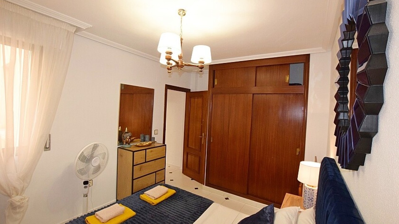 Resale - Apartment - Torrevieja - Playa de los Locos