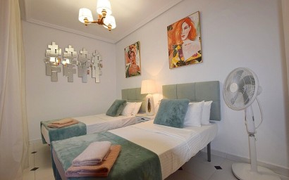 Resale - Apartment - Torrevieja - Playa de los Locos