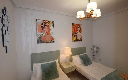 Resale - Apartment - Torrevieja - Playa de los Locos