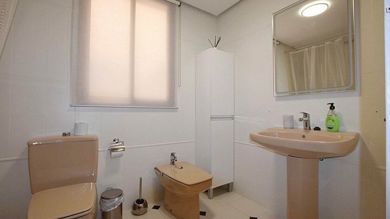 Resale - Apartment - Torrevieja - Playa de los Locos
