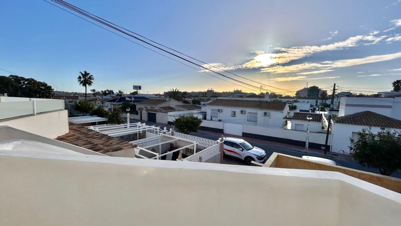 Resale - Apartment - Orihuela Costa - La Regia