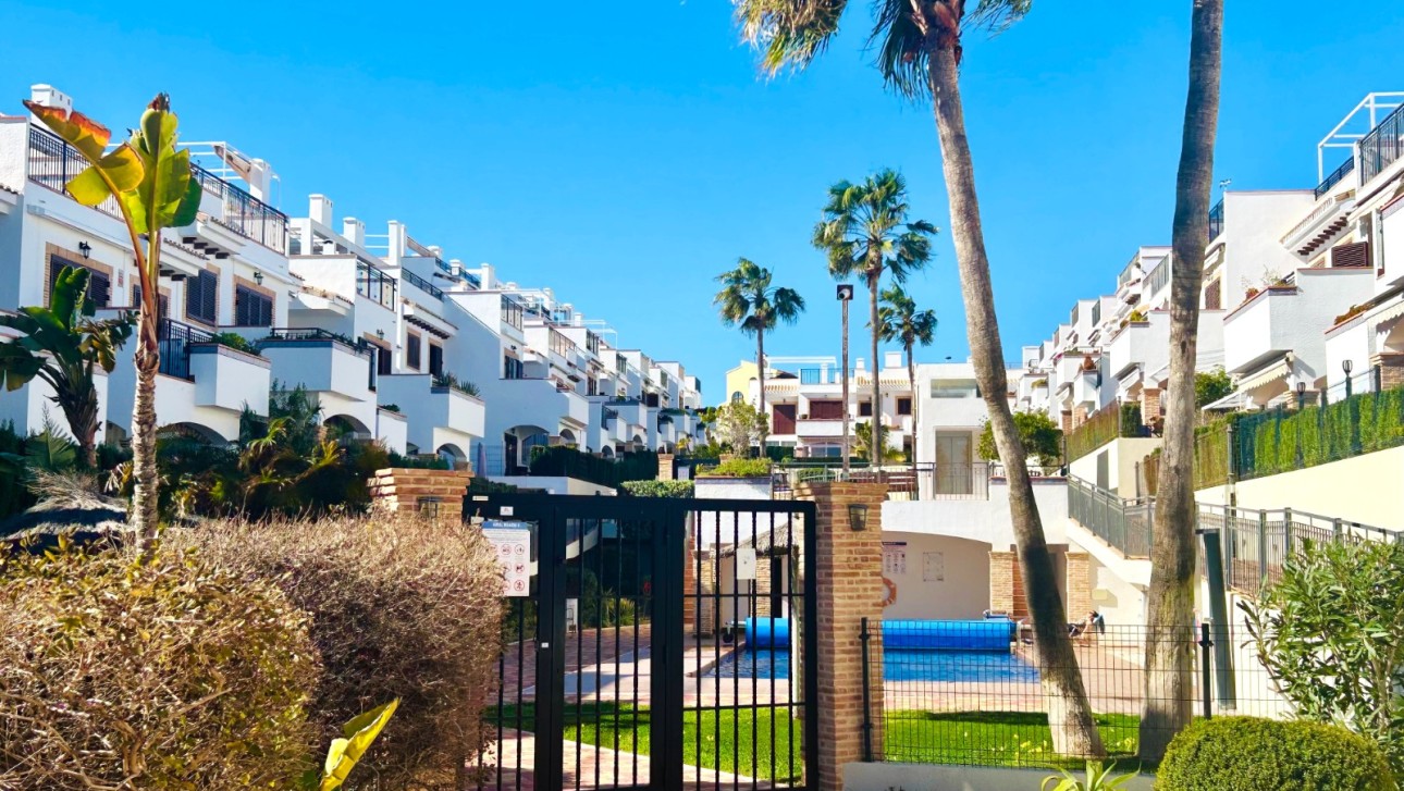 Odsprzedaż - Apartment - La Mata - Torreblanca
