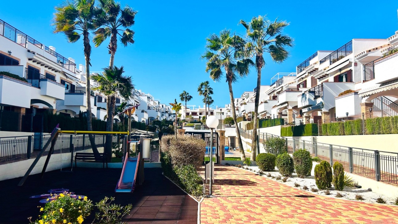 Odsprzedaż - Apartment - La Mata - Torreblanca