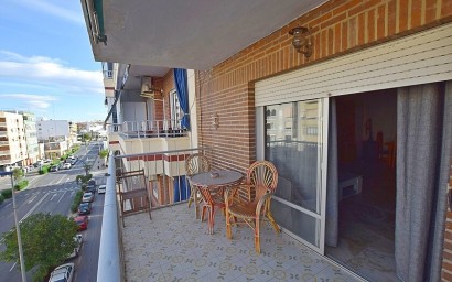 Resale - Apartment - Torrevieja - Playa del Acequión