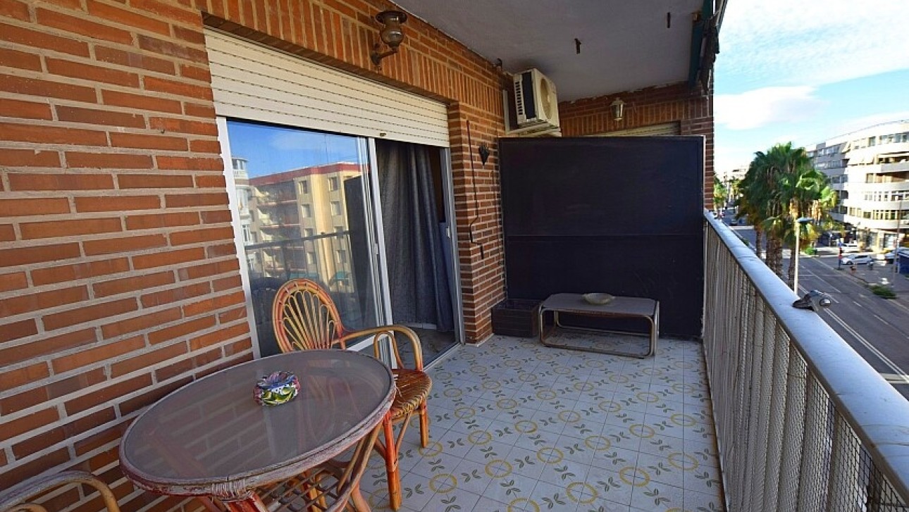 Resale - Apartment - Torrevieja - Playa del Acequión