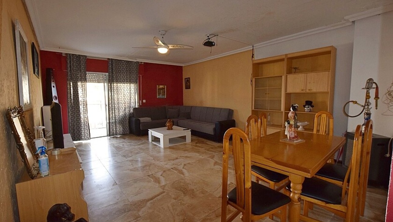 Resale - Apartment - Torrevieja - Playa del Acequión