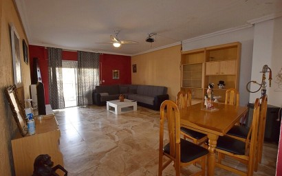Resale - Apartment - Torrevieja - Playa del Acequión