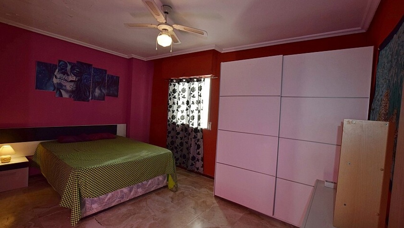 Resale - Apartment - Torrevieja - Playa del Acequión