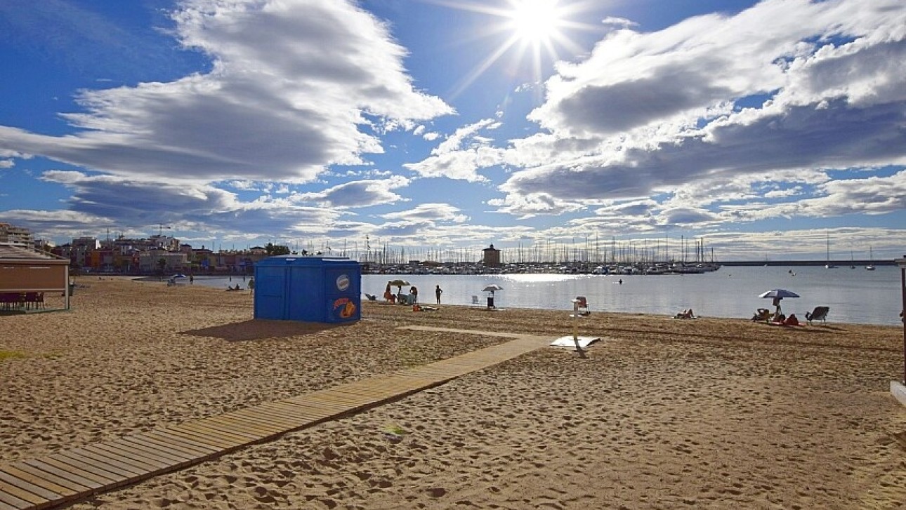 Resale - Apartment - Torrevieja - Playa del Acequión