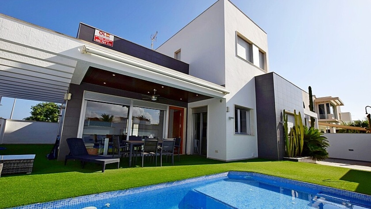 Resale - Villa - Orihuela Costa - Mil Palmeras
