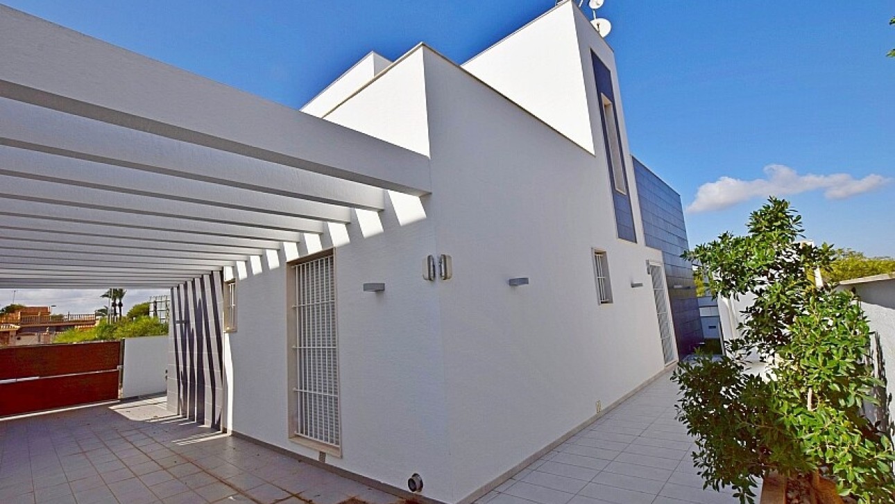 Resale - Villa - Orihuela Costa - Mil Palmeras