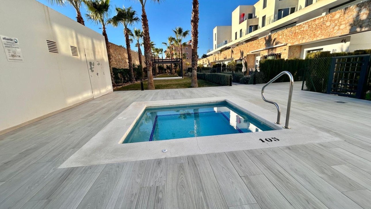 Resale - Apartment - Orihuela Costa - Villamartin area