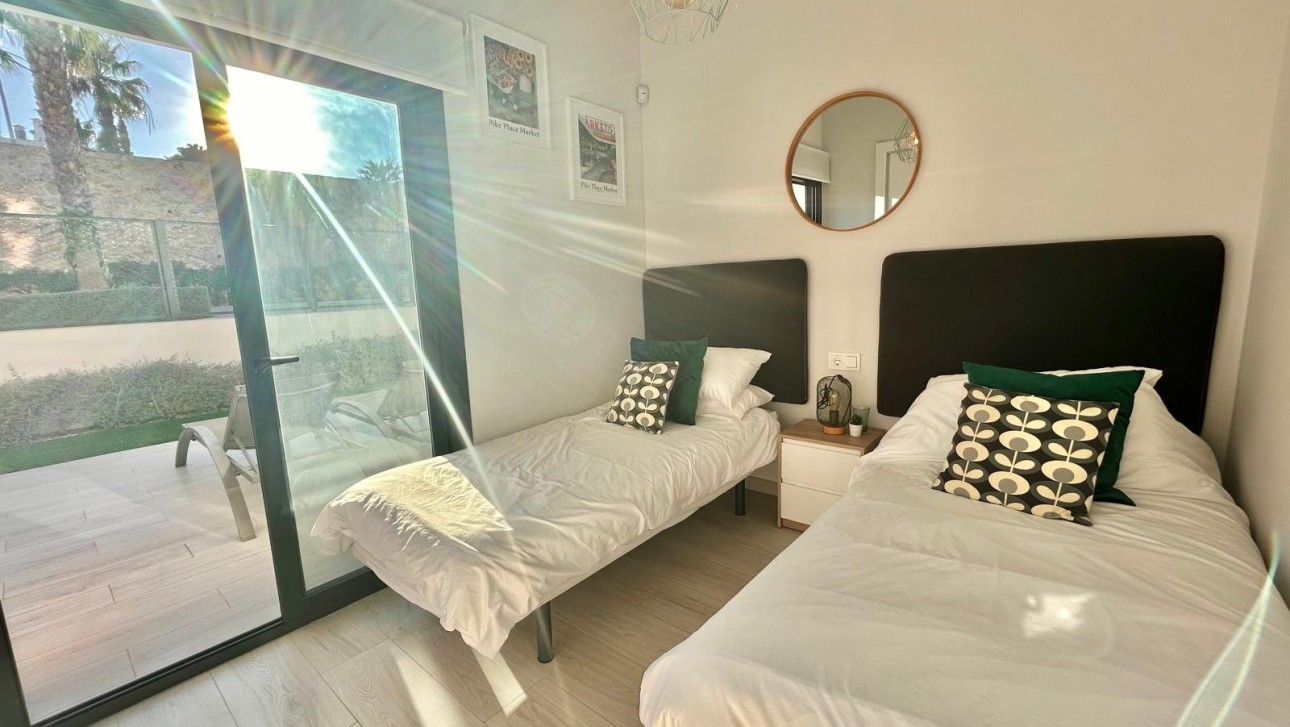 Resale - Apartment - Orihuela Costa - Villamartin area