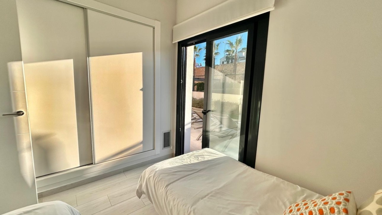 Resale - Apartment - Orihuela Costa - Villamartin area