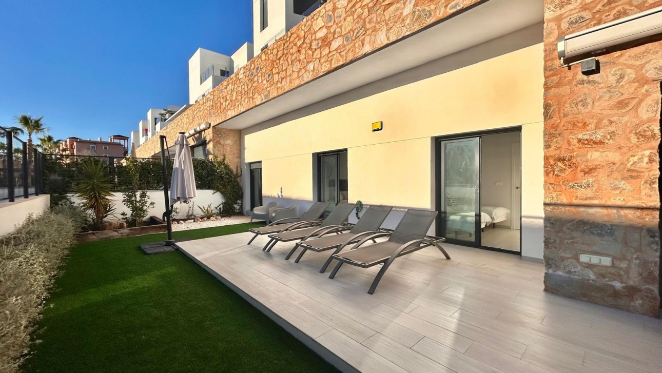 Resale - Apartment - Orihuela Costa - Villamartin area