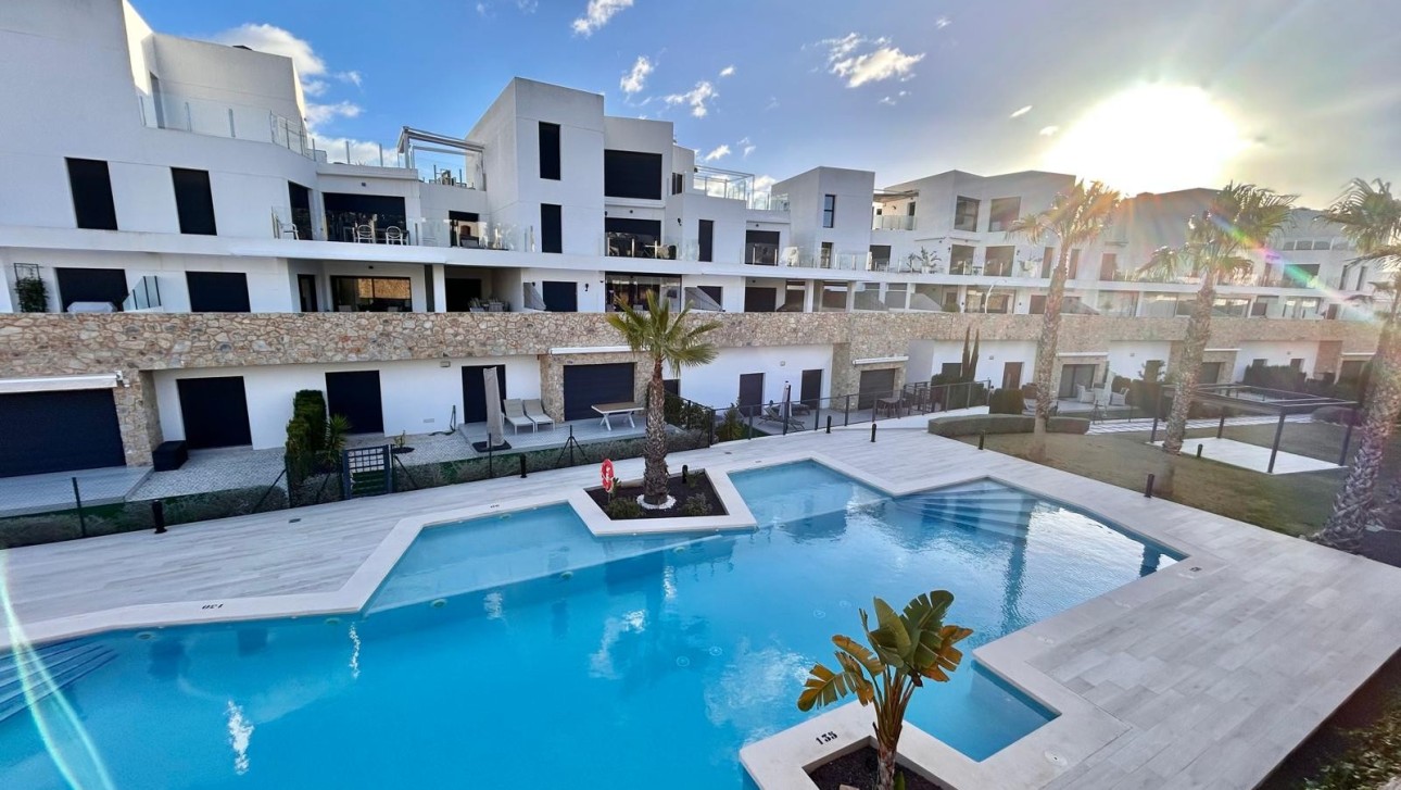 Resale - Apartment - Orihuela Costa - Villamartin area