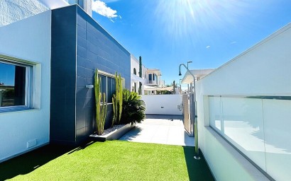 Resale - Villa - Orihuela Costa - Mil Palmeras