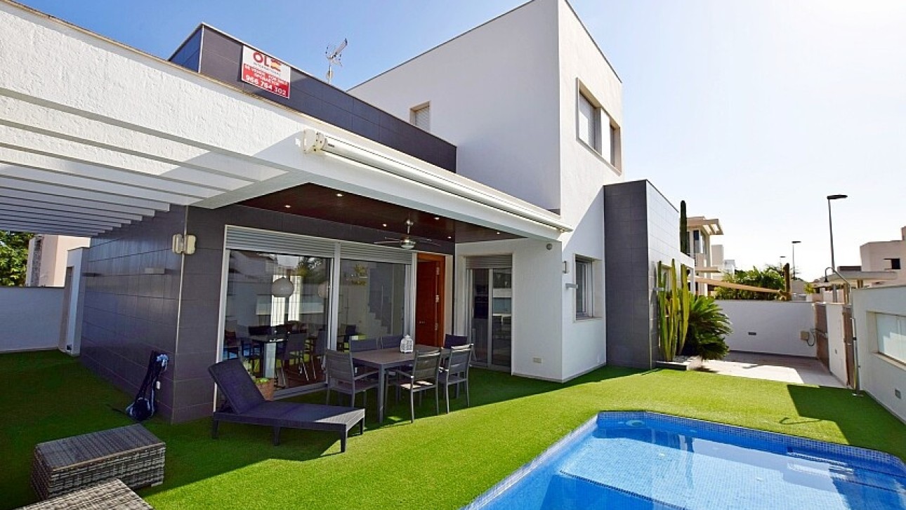 Resale - Villa - Orihuela Costa - Mil Palmeras