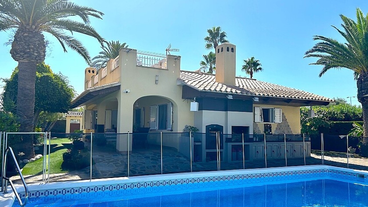 Resale - Villa - Orihuela Costa - Cabo Roig